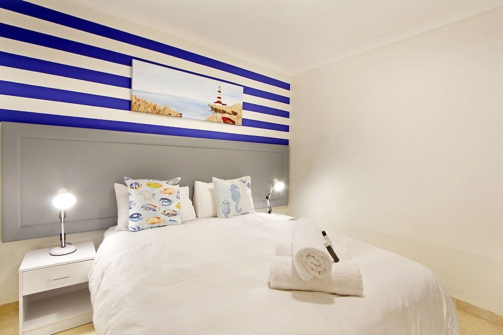 undefined Ocean View 303 9