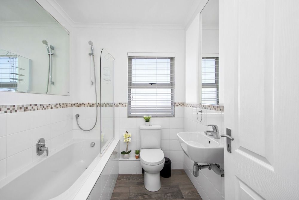 undefined Big Bay Beach Club J32 2