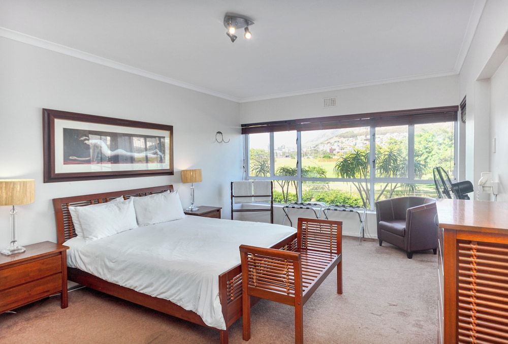 undefined Mouille Point Mountain View 2 Bedroom 6