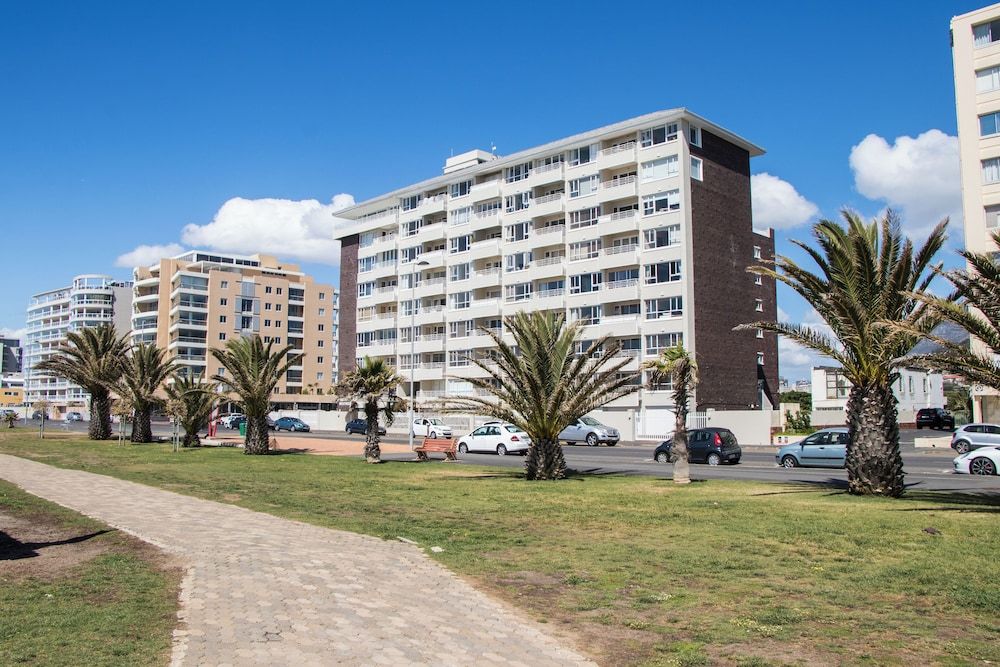undefined Mouille Point Mountain View 2 Bedroom 2