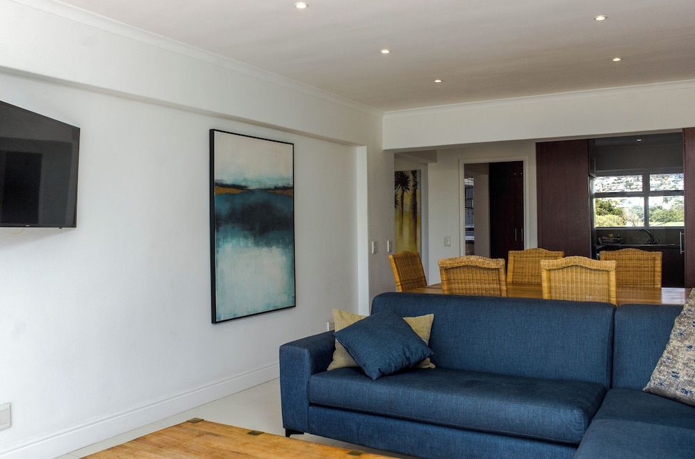 First Floor Apartment With Beautiful sea View Apartment, 2 Bedrooms, Smoking, Balcony 8