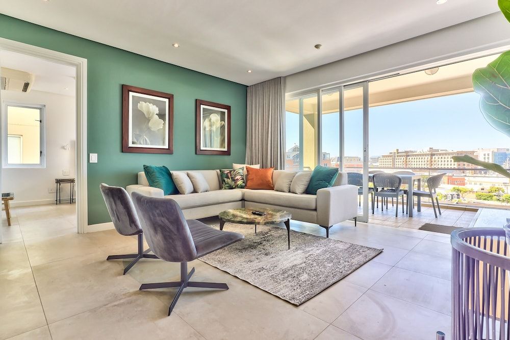 undefined Luxury Three Bedroom Apartment - Fully Furnished and Equipped