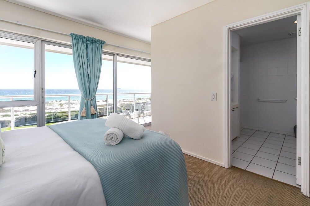 undefined Dolphin Beach C105 5