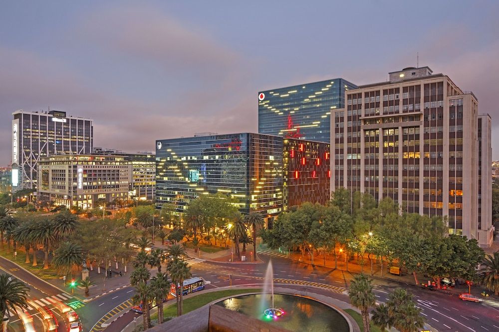 undefined Fountain Suite 906 4