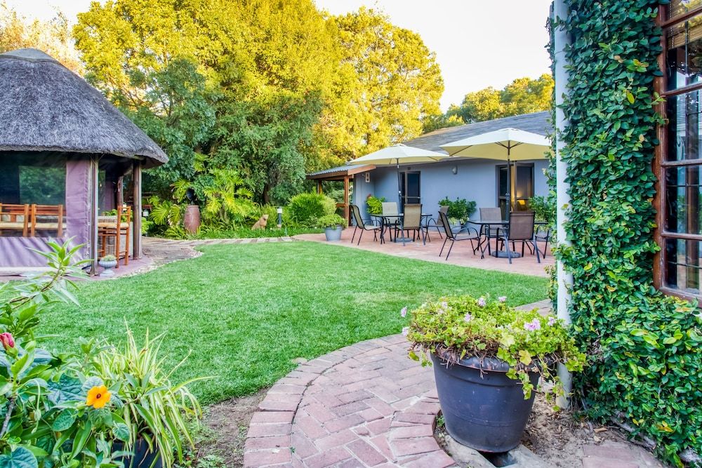 undefined Lush Suburban Paradise - Deluxe Unit 9