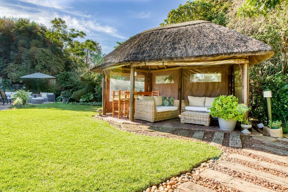 undefined Lush Suburban Paradise - Deluxe Unit 7