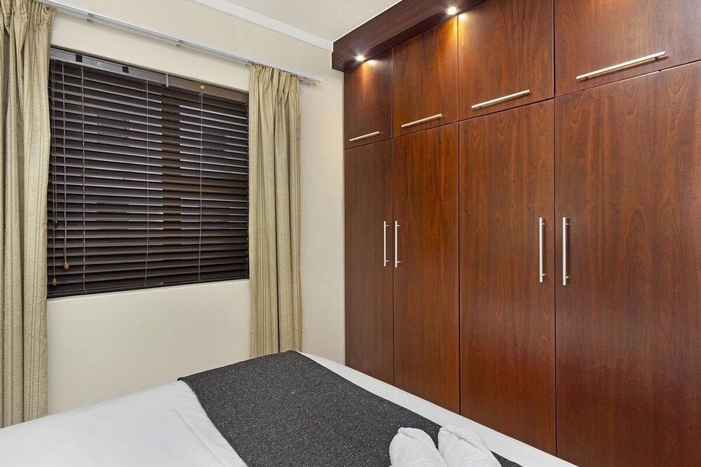 undefined Icon 702 8