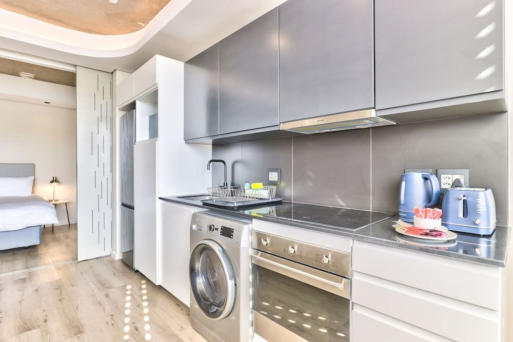 undefined Great Studio With Balcony and City Views 8