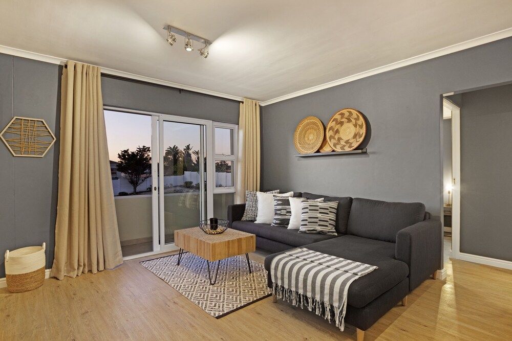 Nirvana 5 Executive Apartment 9