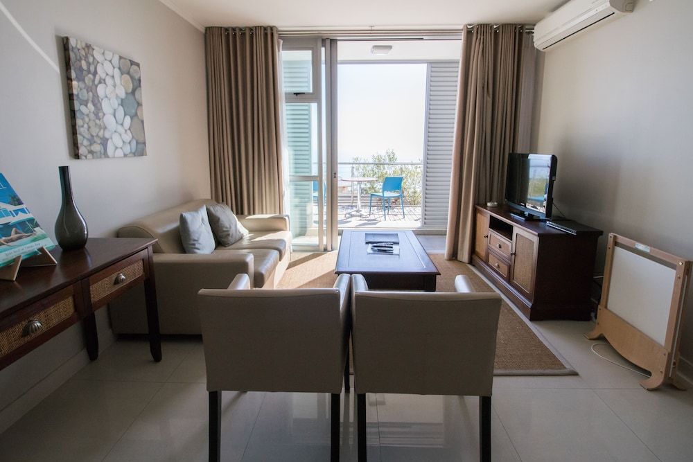 undefined Camps Bay One Bedroom Apartment - Luxury Stay With sea View! 10