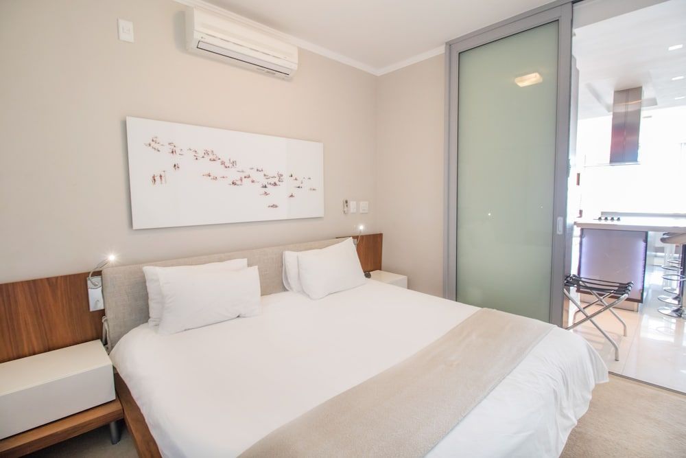 undefined Camps Bay One Bedroom Apartment - Luxury Stay With sea View! 5