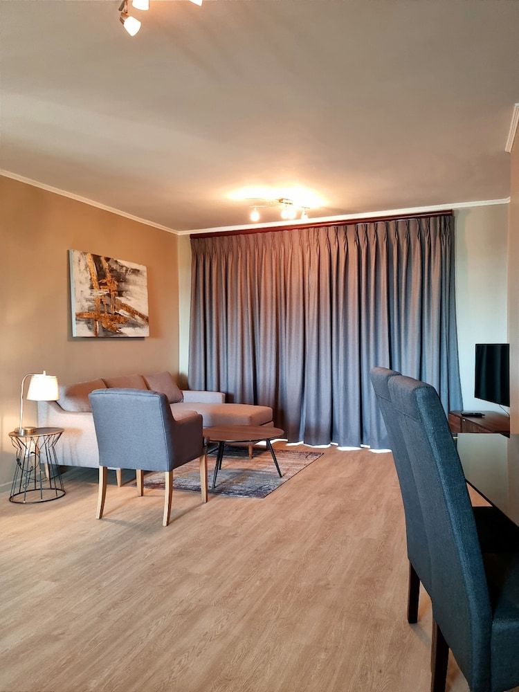 The Island Club by Smart City Stays Standard Apartment, 2 Bedrooms, Non Smoking 7