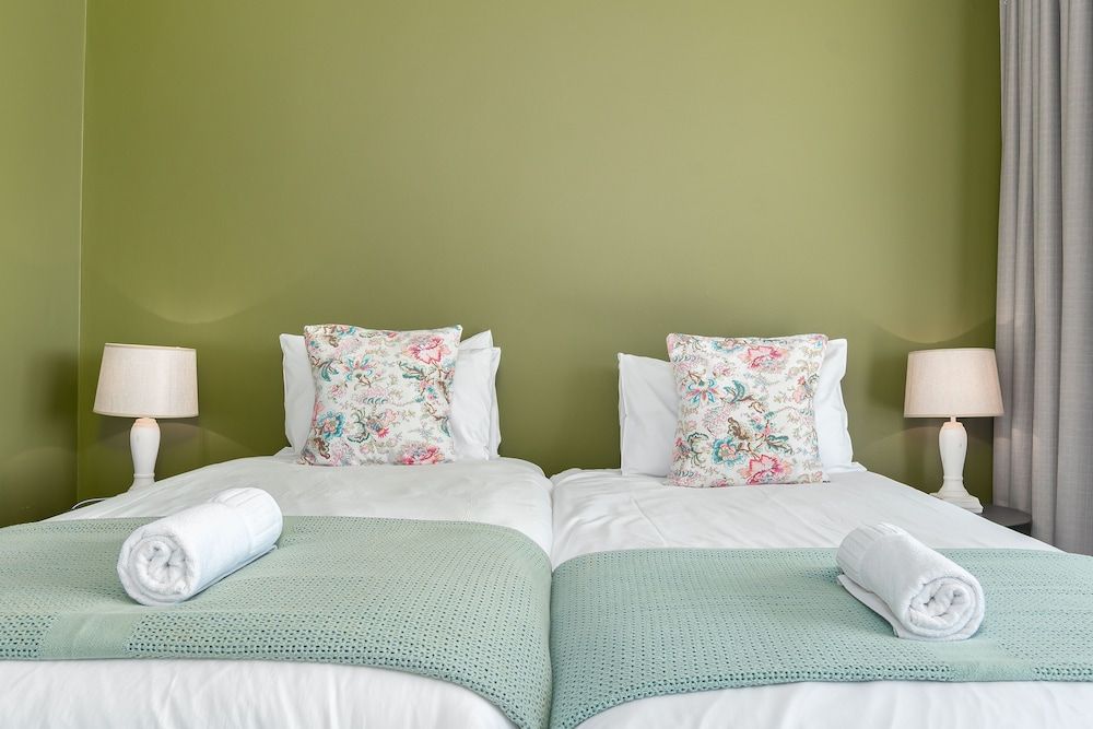 undefined FortyOnL 702 5