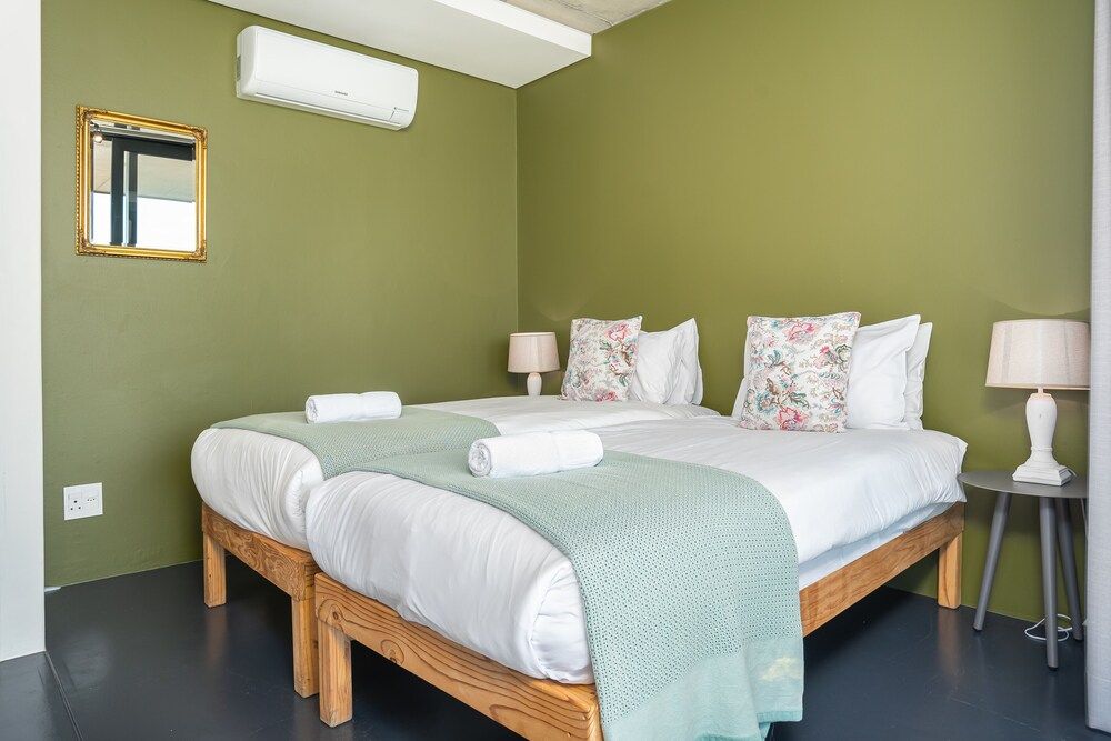 undefined FortyOnL 702 6