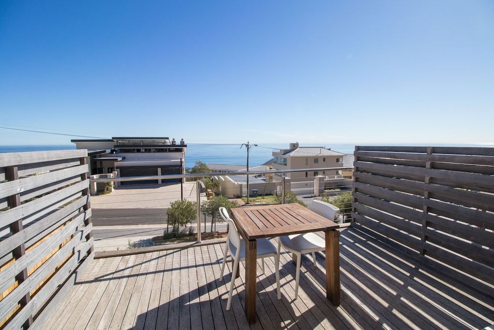 undefined Camps Bay Studio Apartment - Luxurious With Stunning sea View 7
