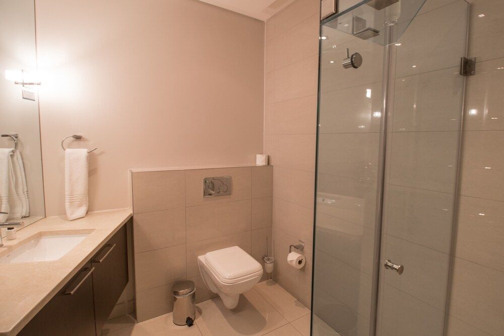 undefined Camps Bay Studio Apartment - Luxurious With Stunning sea View 10