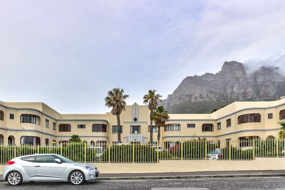 undefined On the Beach in Camps Bay - Fully Equipped 2 Bedroom Apartment 3
