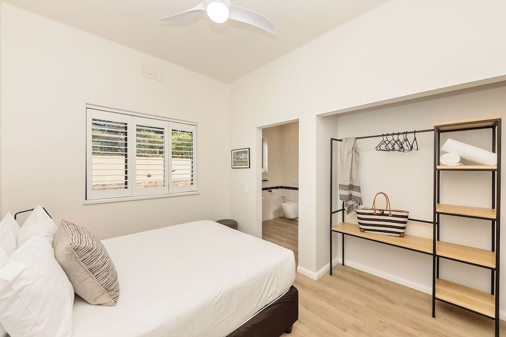 undefined On the Beach in Camps Bay - Fully Equipped 2 Bedroom Apartment 10