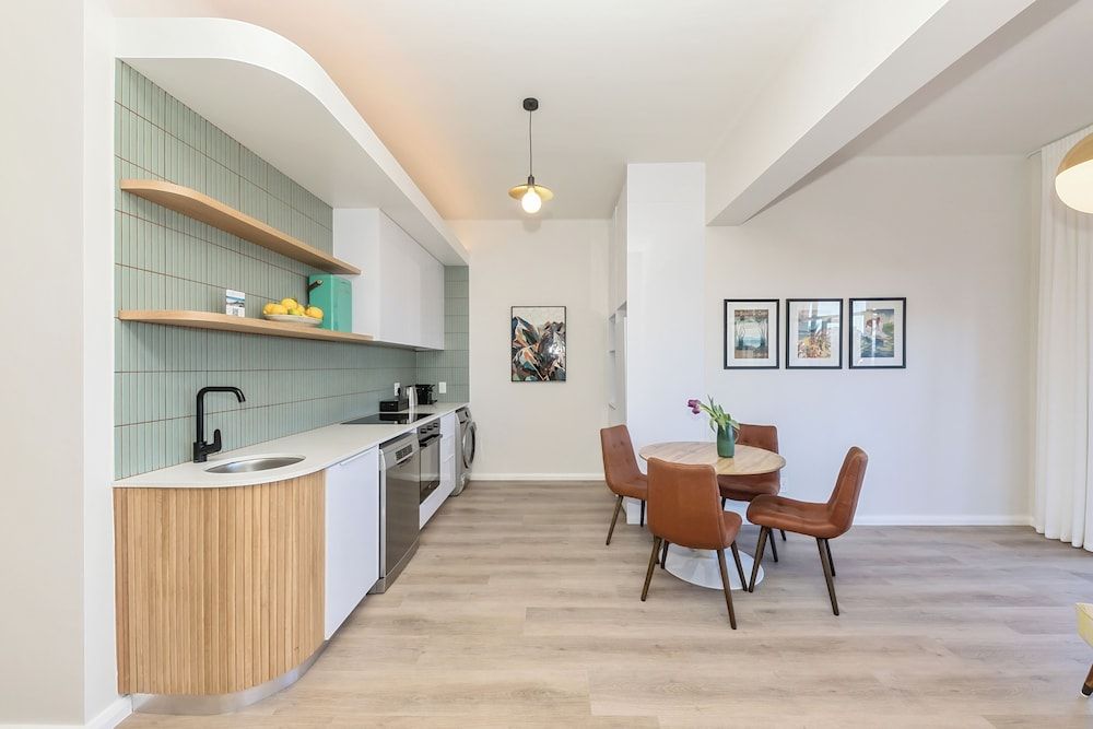 undefined On the Beach in Camps Bay - Fully Equipped 2 Bedroom Apartment 8