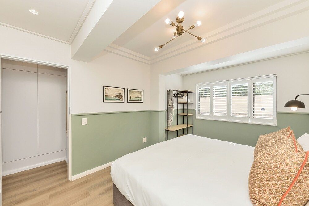 On the Beach in Camps Bay - Fully Equipped 2 Bedroom Apartment Apartment, 2 Bedrooms 3