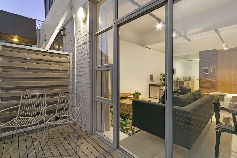 Upper Eastside 425 Economy Apartment 14