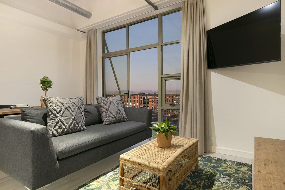 Upper Eastside 425 Economy Apartment 8