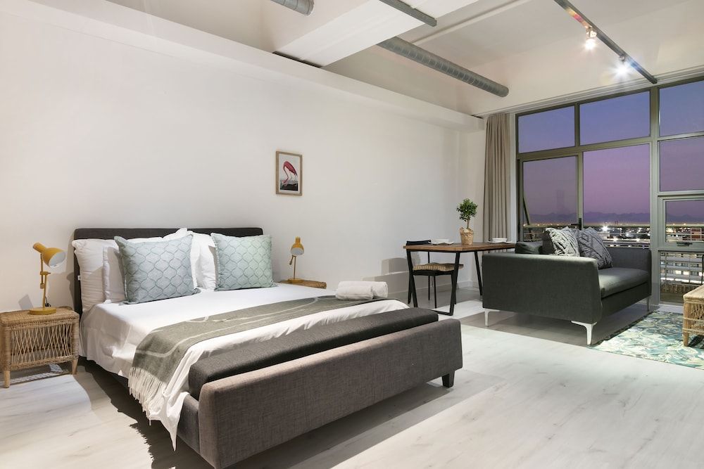 undefined Upper Eastside 425 6