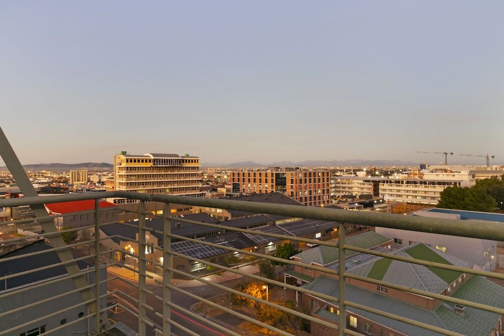 undefined Upper Eastside 425 2