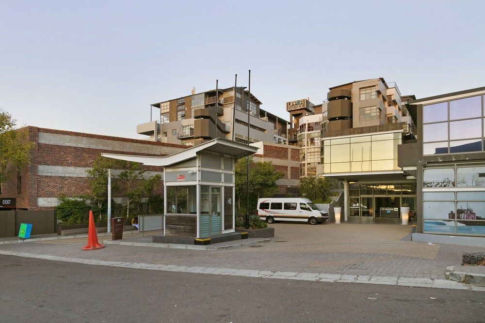 undefined Upper Eastside 425