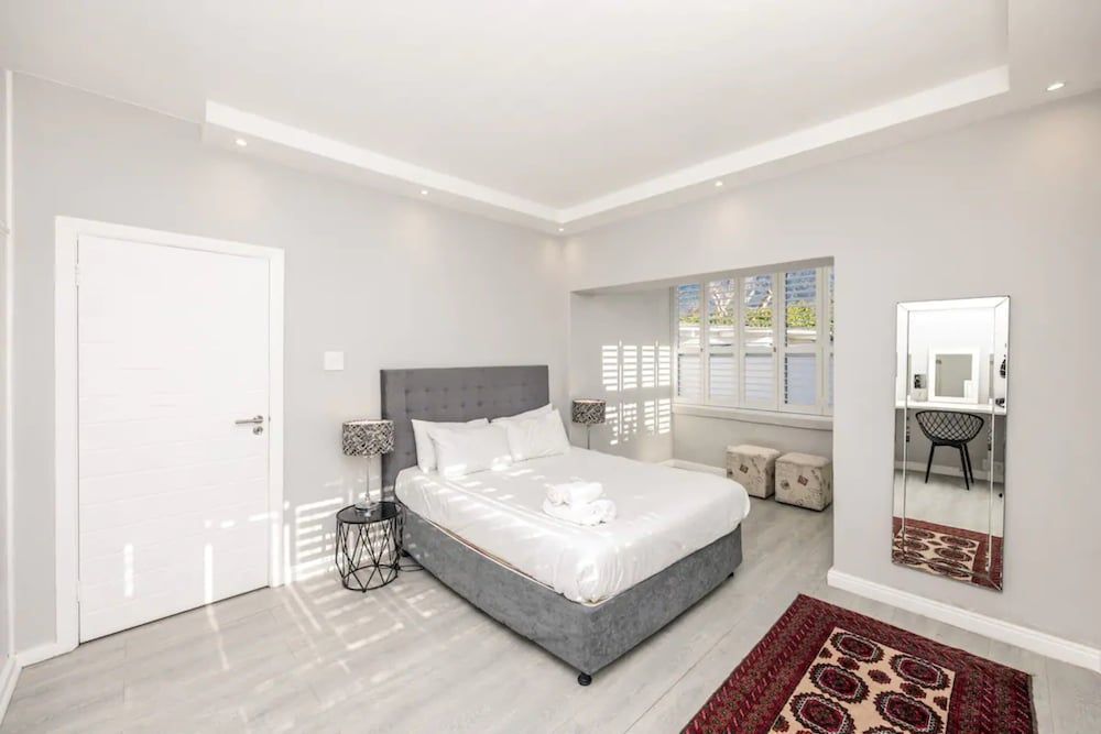 undefined Spacious 1 Bedroom Apartment in Claremont With Great Views 6