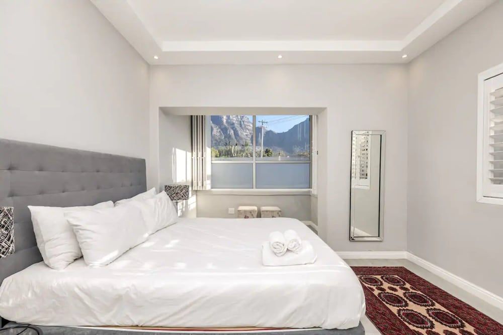 undefined Spacious 1 Bedroom Apartment in Claremont With Great Views 5