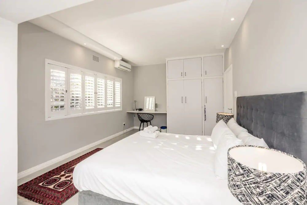 undefined Spacious 1 Bedroom Apartment in Claremont With Great Views 4