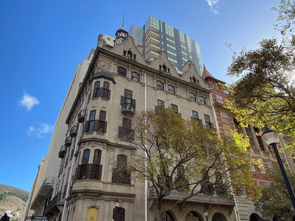 undefined Mandela Rhodes W603 2