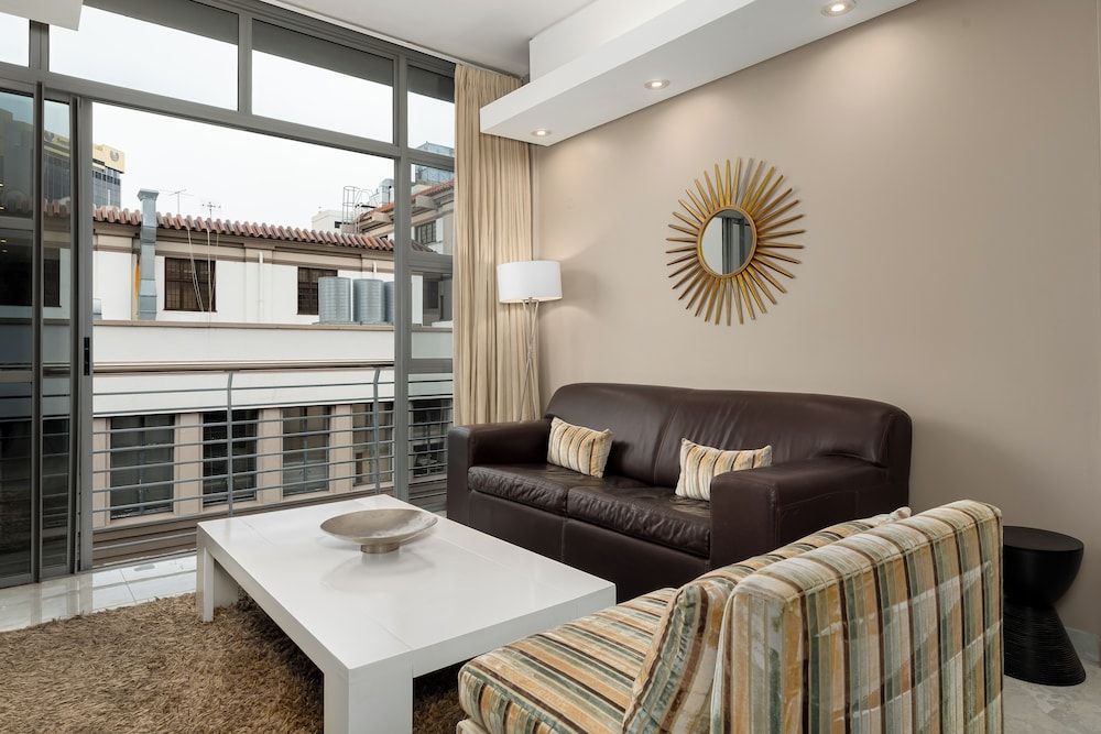 undefined Mandela Rhodes W603