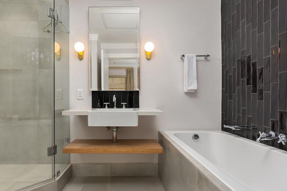 Mandela Rhodes F506 Exclusive Apartment 14