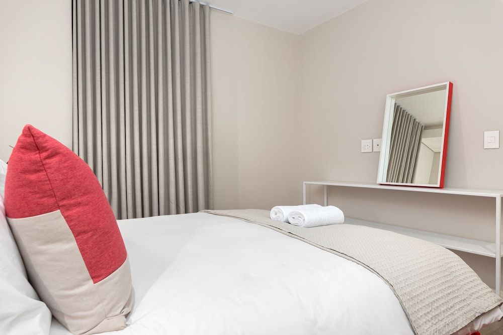 undefined Chelsea on Main 301 7