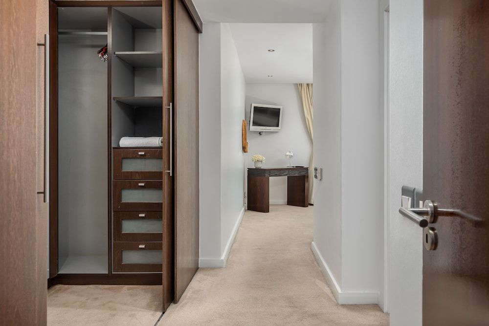 Mandela Rhodes T1001 Deluxe Apartment 11