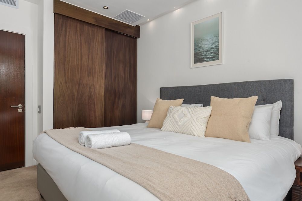 Mandela Rhodes T1001 Deluxe Apartment 9