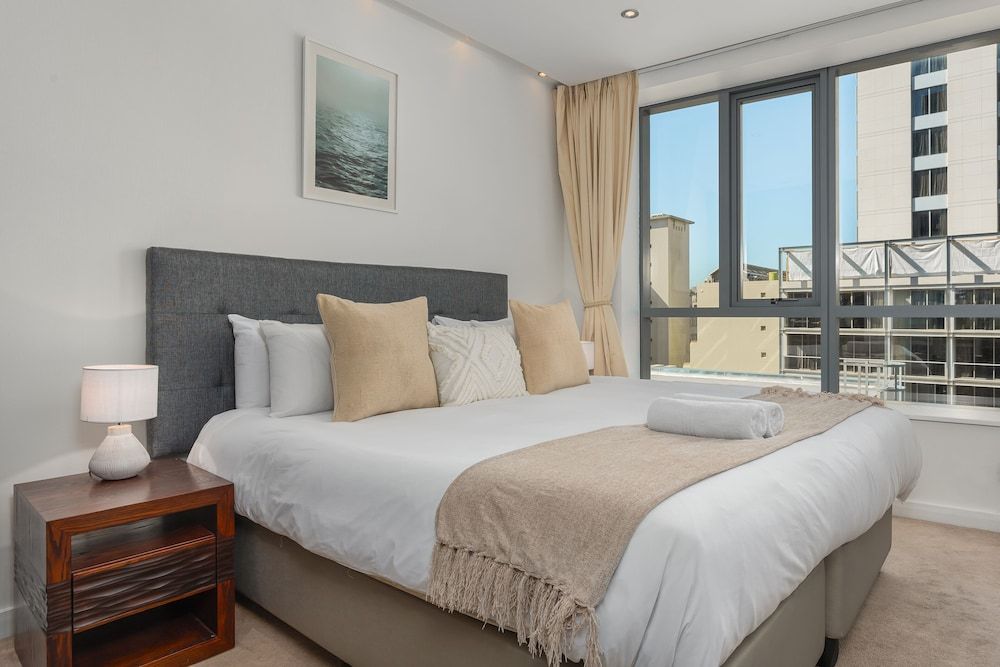 undefined Mandela Rhodes T1001 10