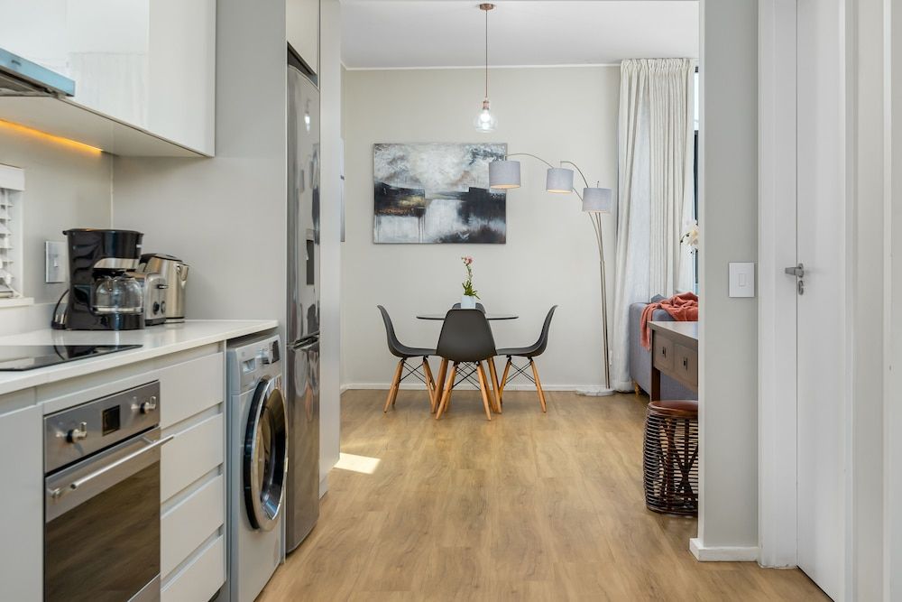 The Axis 212 Classic Apartment 10