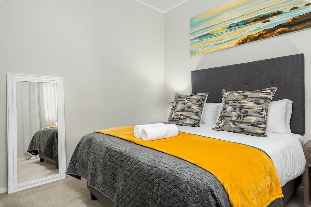 undefined The Axis 212 3