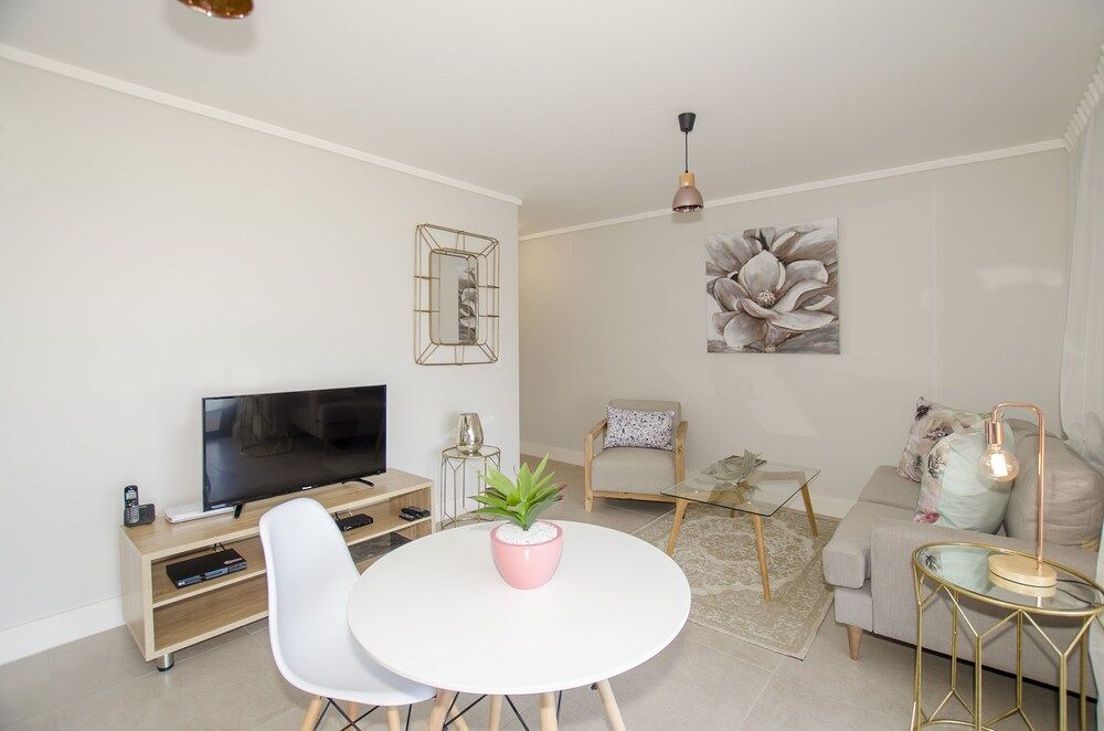 undefined Waters Edge 705 6