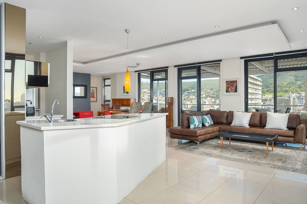 undefined Four Seasons 1701 6