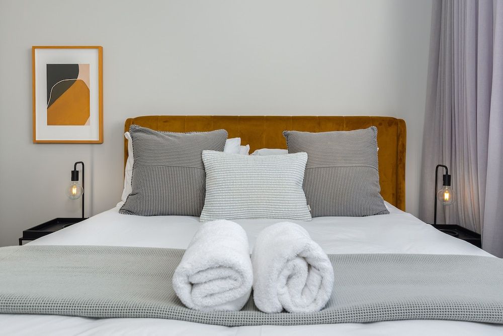 undefined 169 on Main 407 10