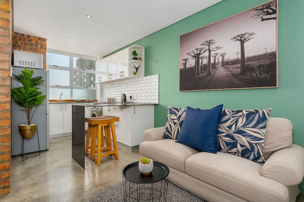 undefined Montclair 306