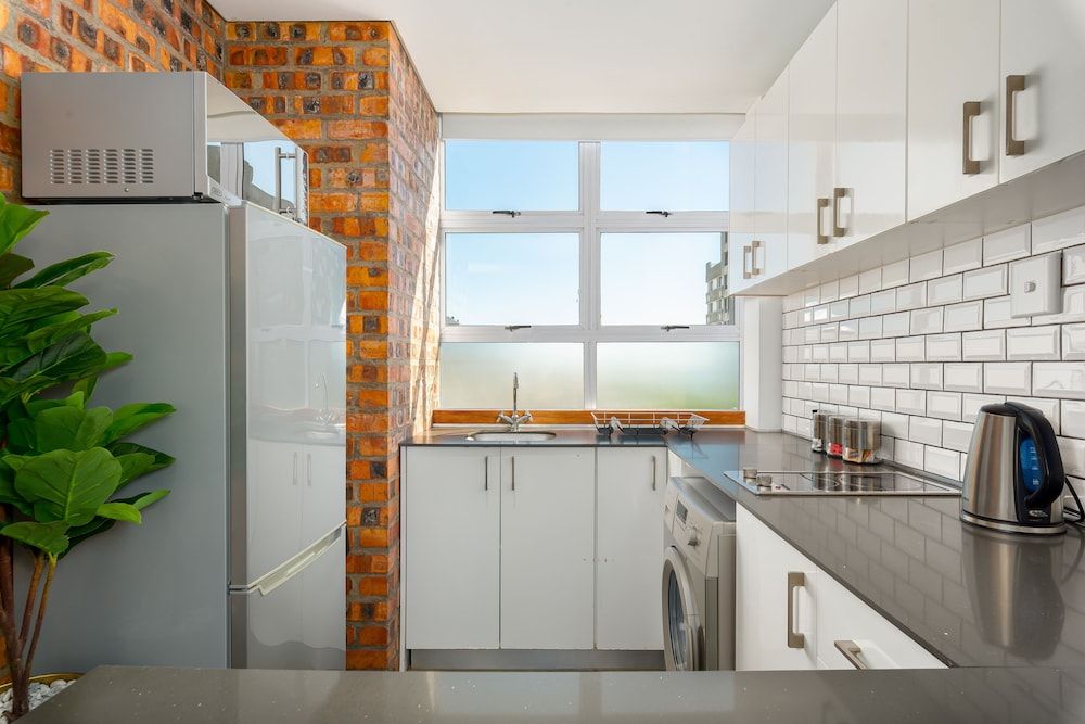 undefined Montclair 306 8