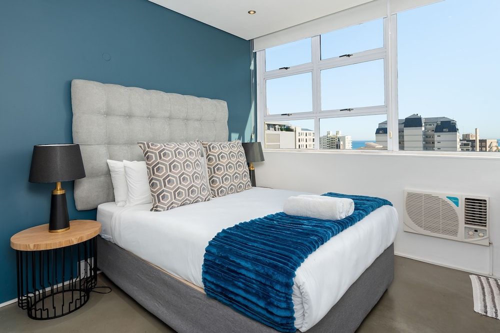 undefined Montclair 306 3