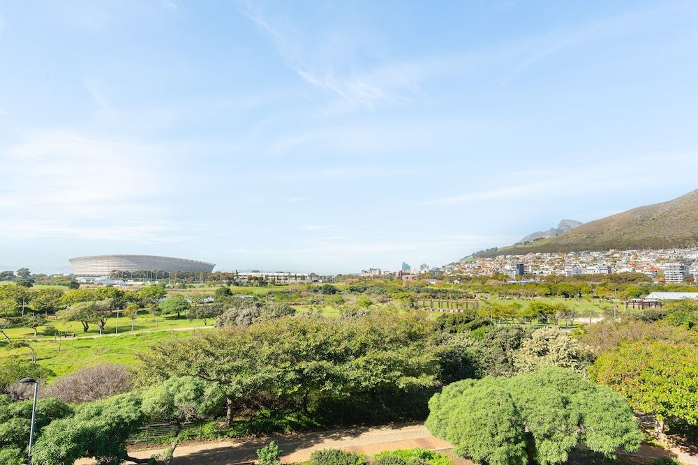 Rhodora 40 Exclusive Studio 11