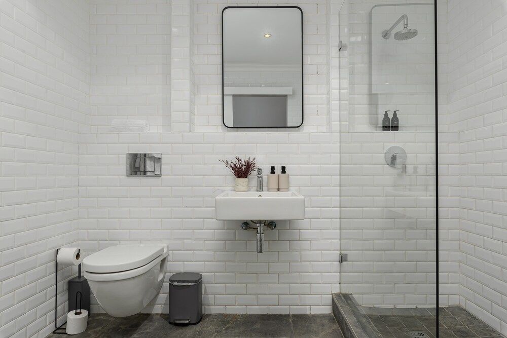 Point Break Cottage Luxury Apartment 14