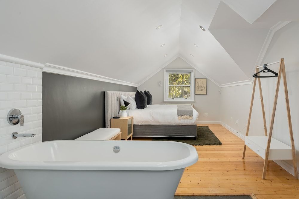 Point Break Cottage Luxury Apartment 16